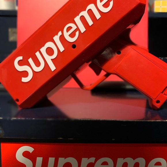 Functioning supreme money gun and hat bundle - Picture 5 of 7